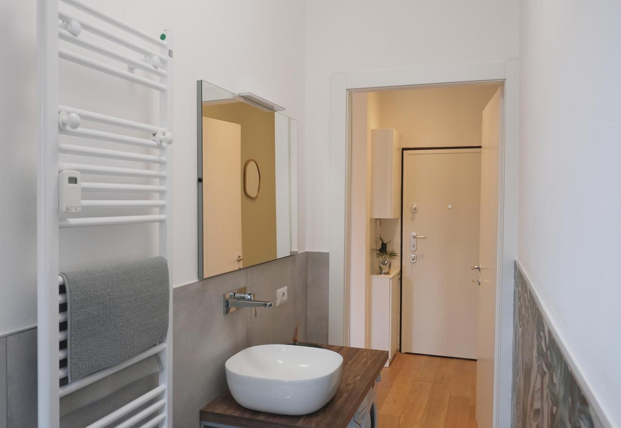 P&D Apartments Navigli Via Paoli Milan Exterior photo